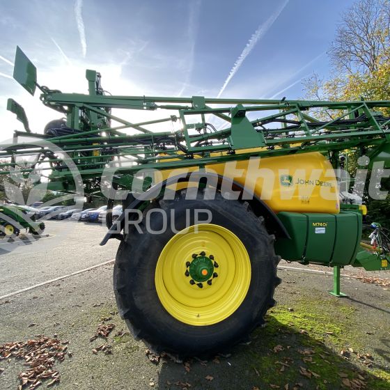 John Deere M740i