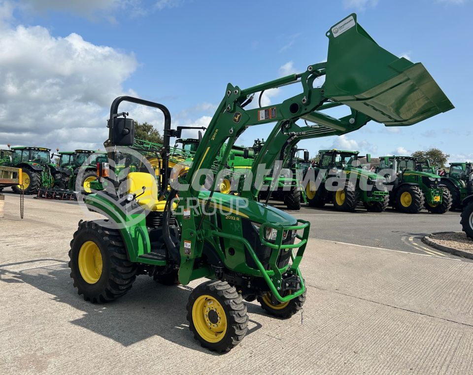 John Deere 2032R