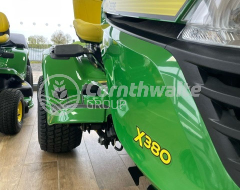 John Deere X380 