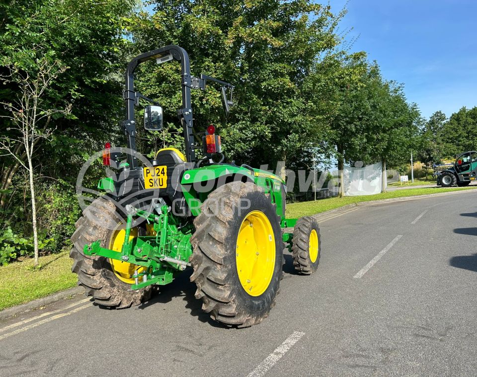 John Deere 4066M