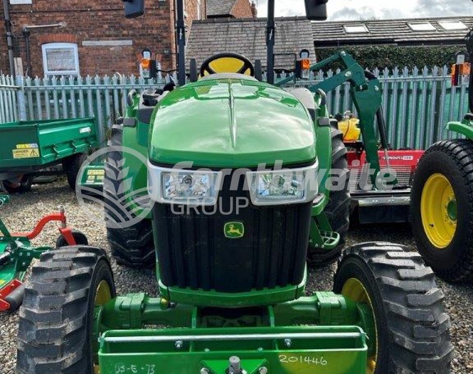 John Deere 4066M