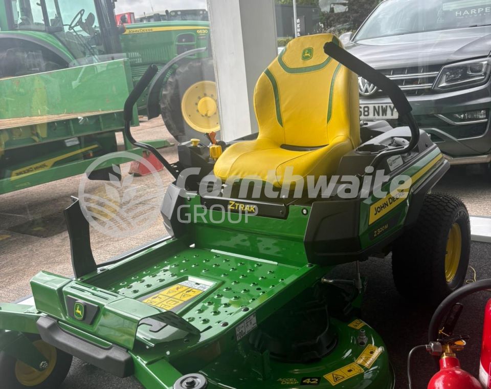 John Deere Z320M