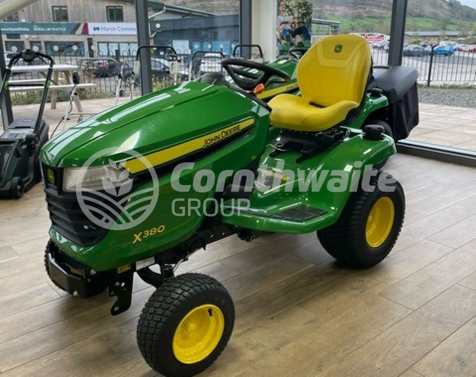 John Deere X380 