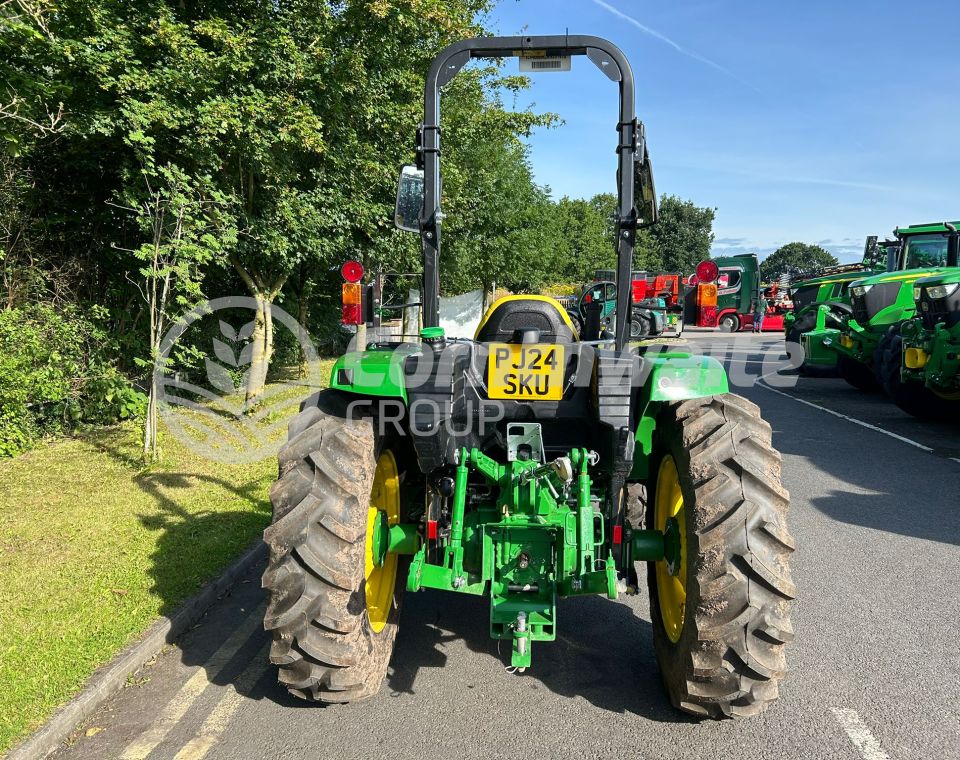 John Deere 4066M