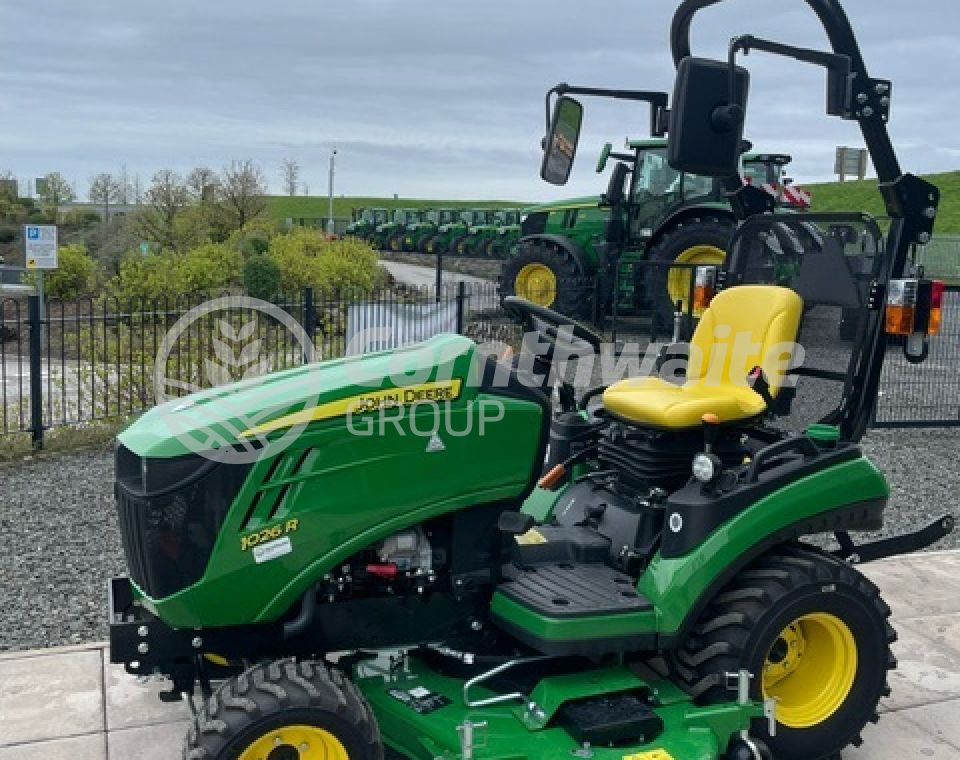 John Deere 1026R