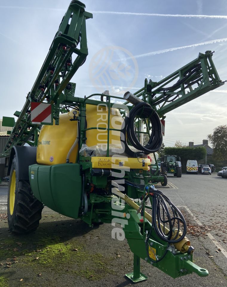 John Deere M740i