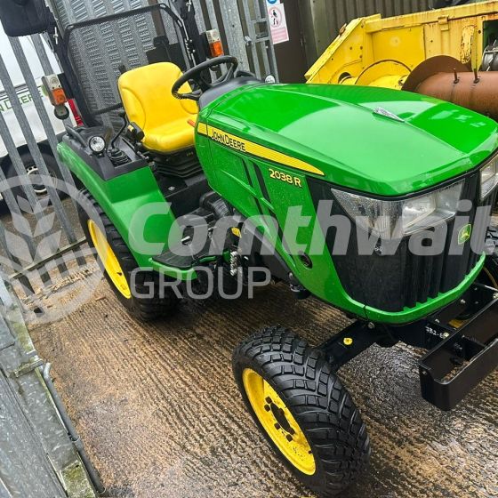 John Deere 2038R