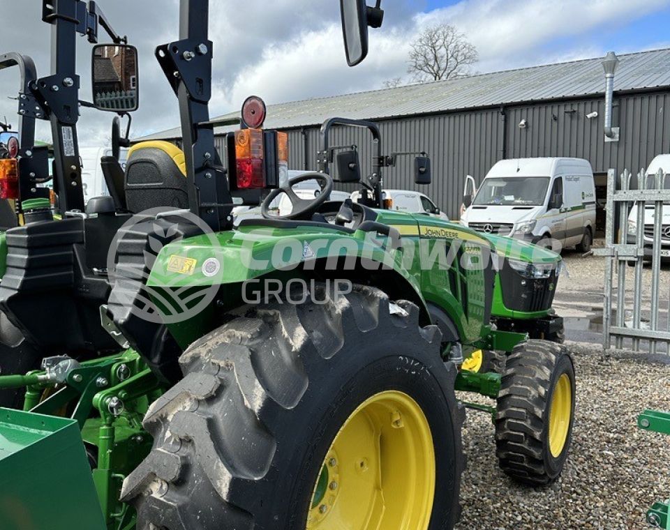 John Deere 4066M