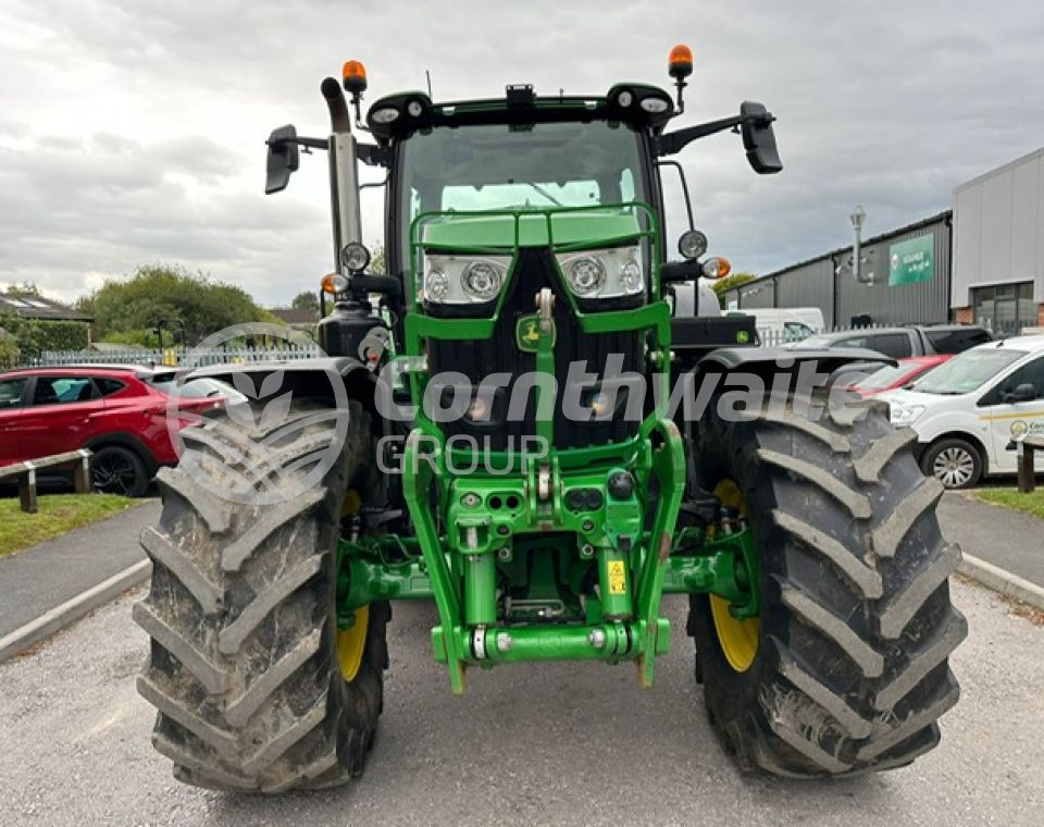 John Deere 6175R