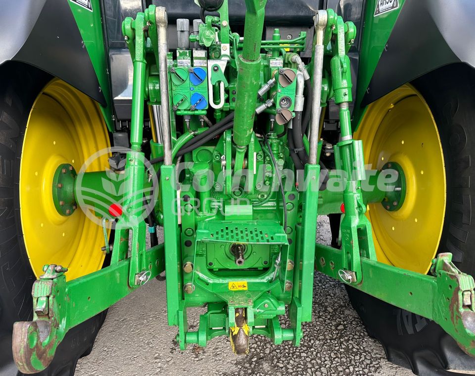 John Deere 6330