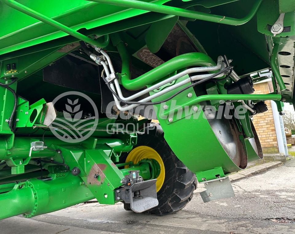 John Deere T550