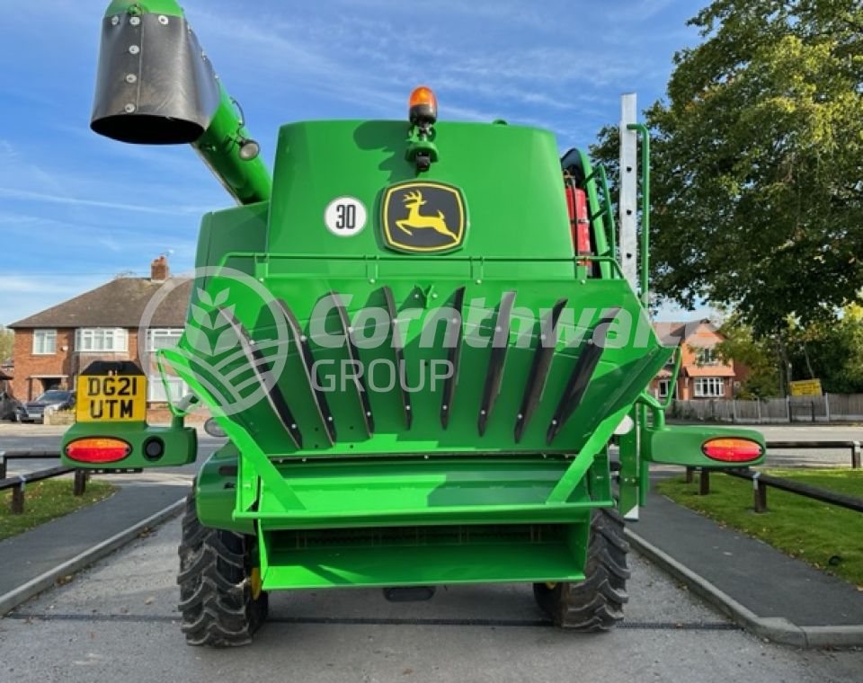 John Deere T550 Combine