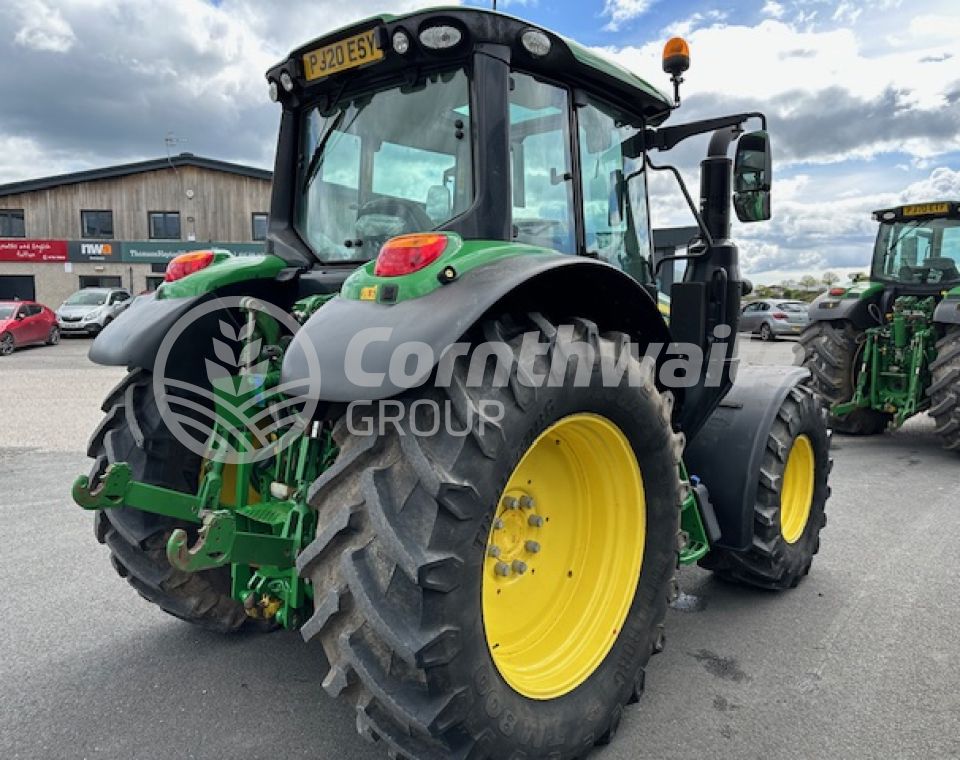 John Deere 6120M