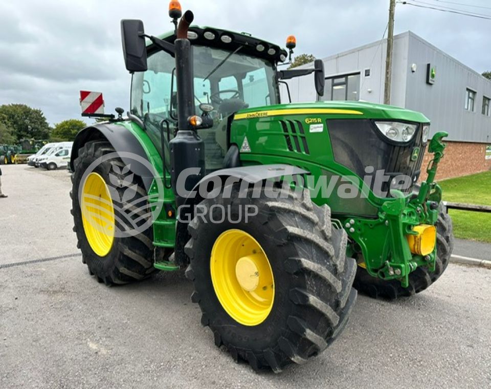 John Deere 6215R