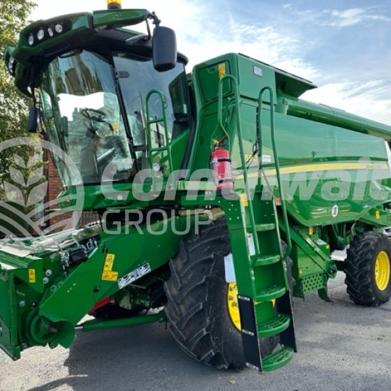 John Deere T550 Combine