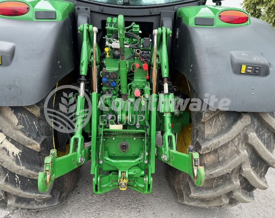 John Deere 6R 195