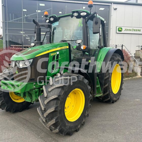 John Deere 6120M