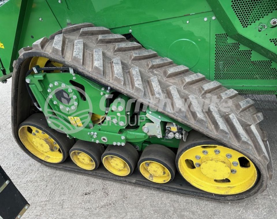 John Deere T670i