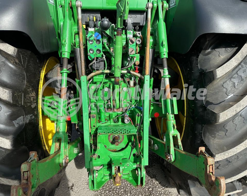 John Deere 7530