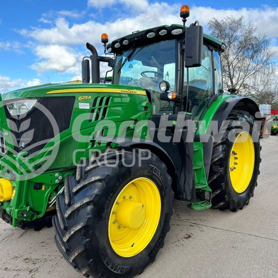 John Deere 6215R