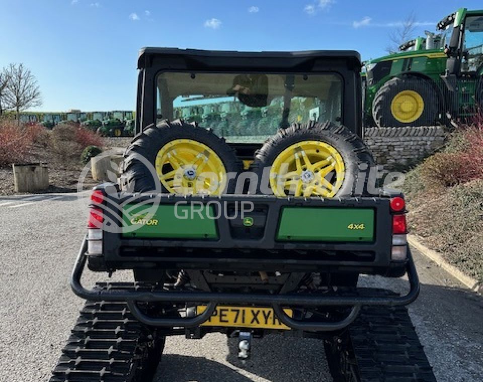 John Deere 865M