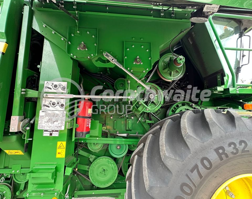 John Deere T560i