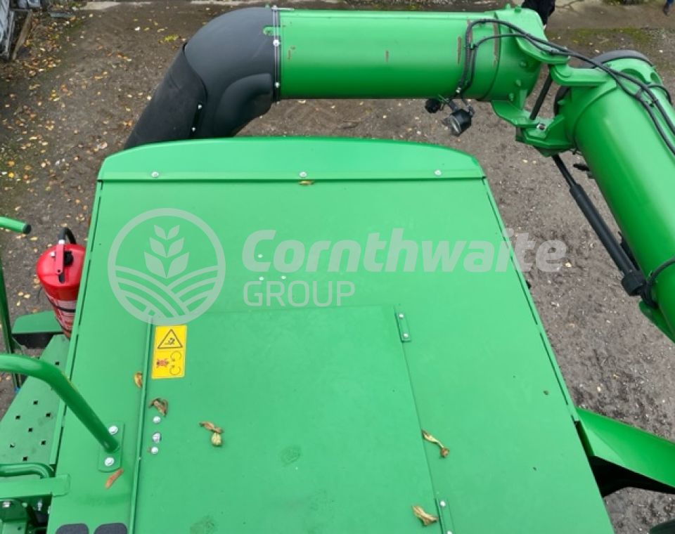 John Deere T560i