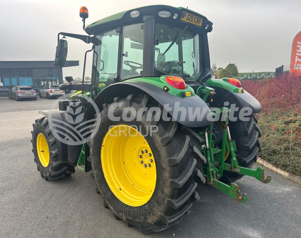 John Deere 6120M