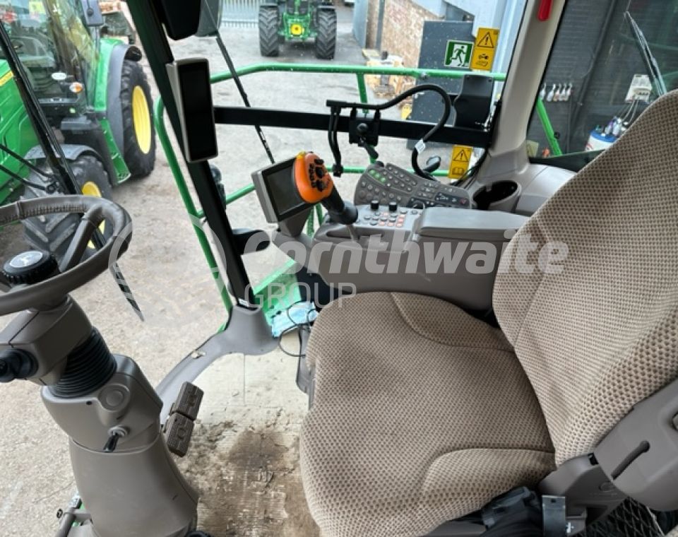 John Deere 8600i