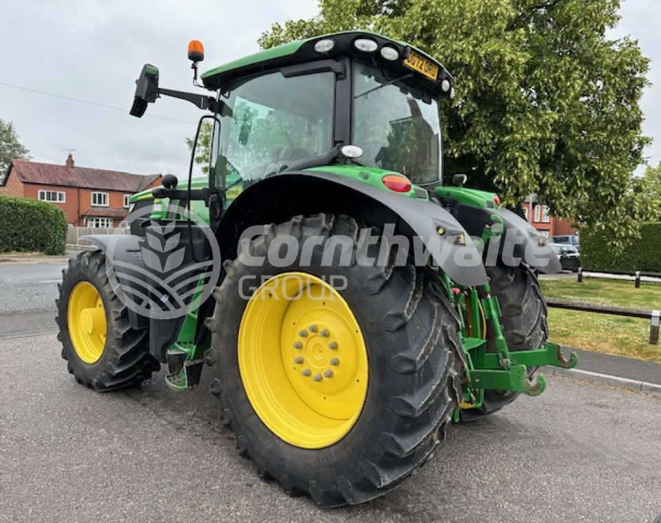 John Deere 6R 195