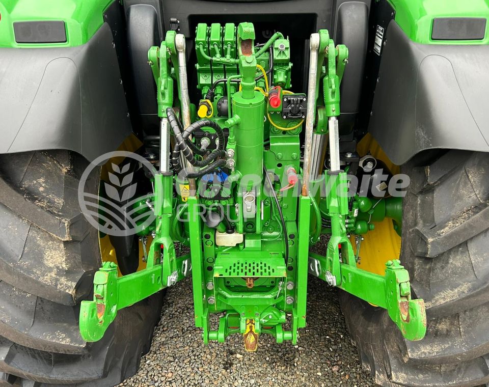 John Deere 6R 150