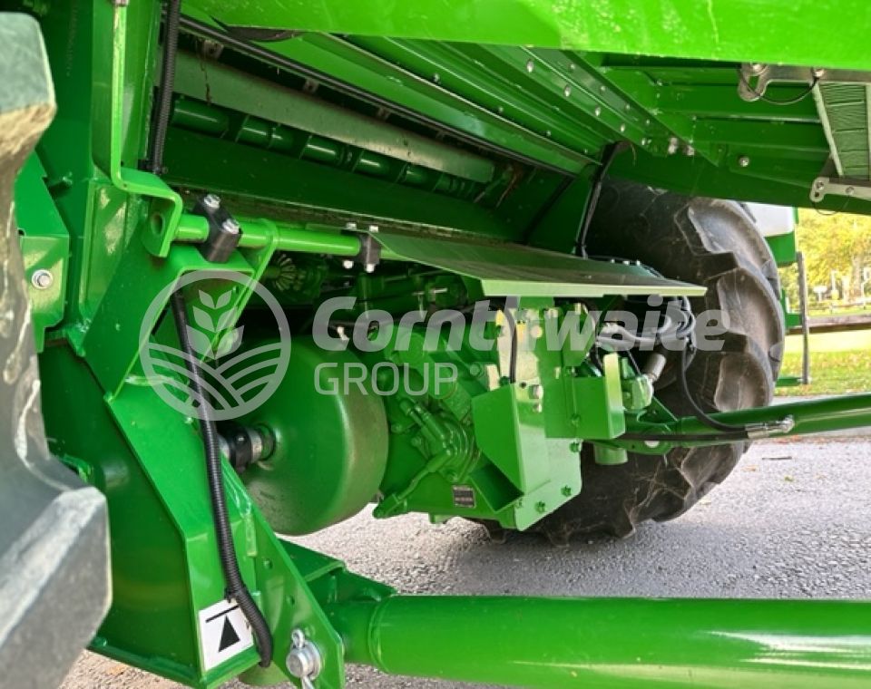 John Deere T550 Combine