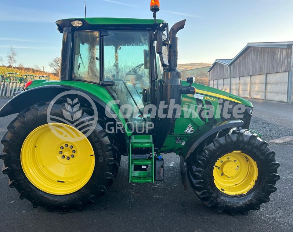 John Deere 6110M