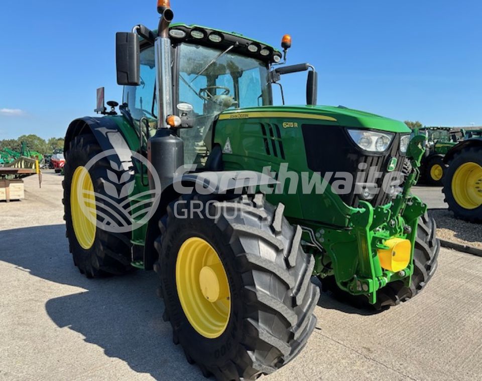 John Deere 6215R