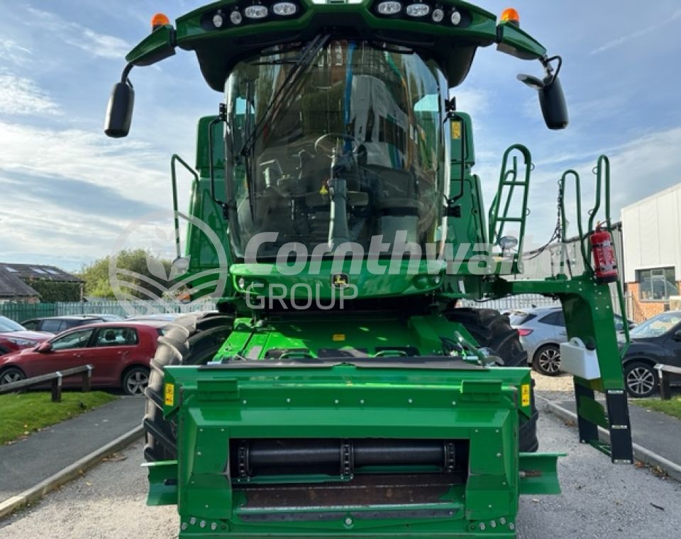 John Deere T550 Combine