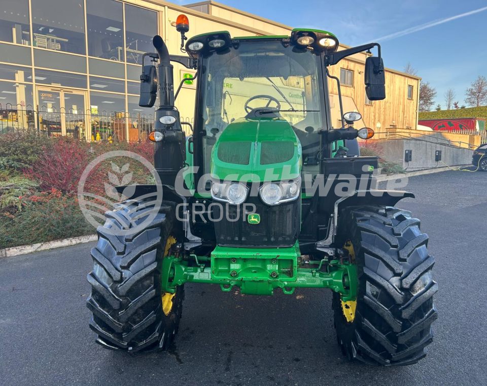 John Deere 6110M