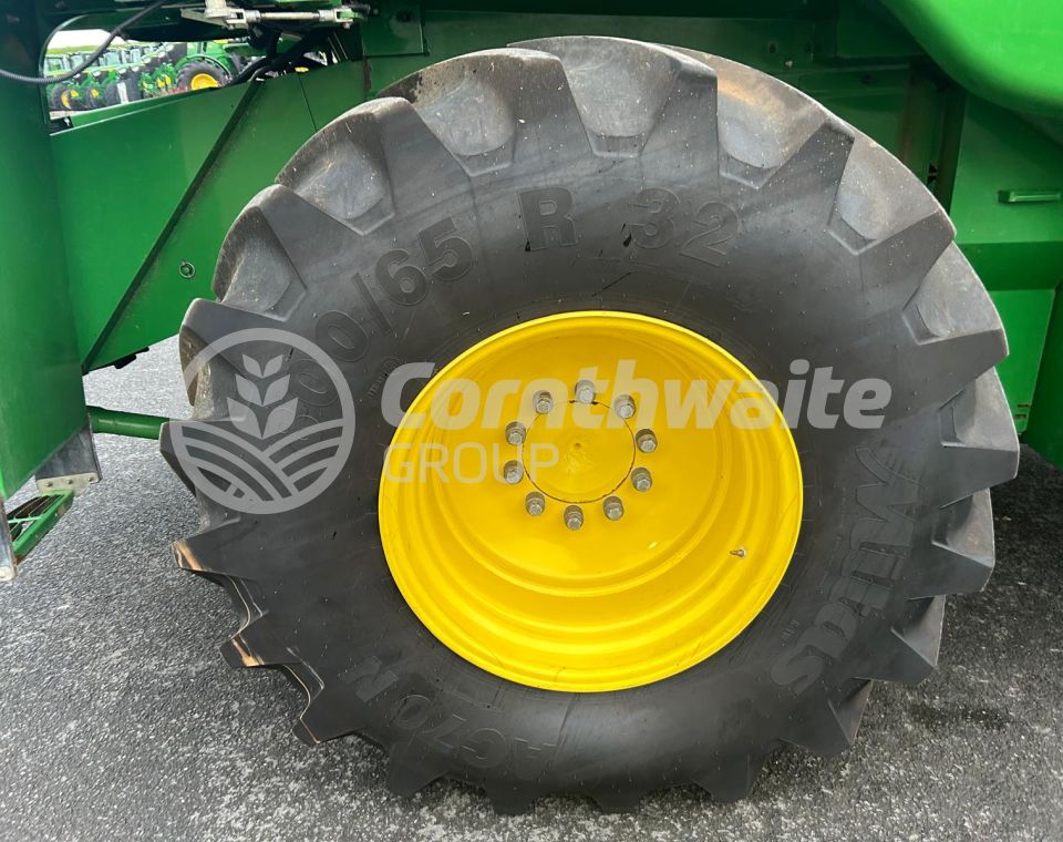 John Deere T550