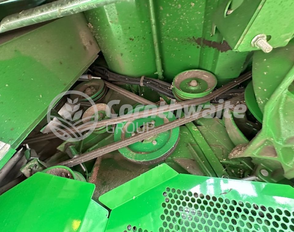 John Deere T670i