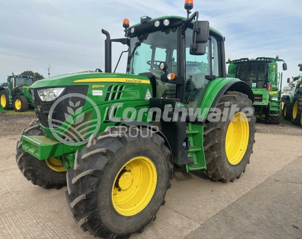 John Deere 6120M