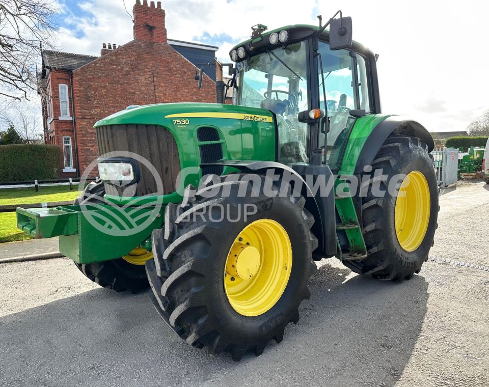 John Deere 7530