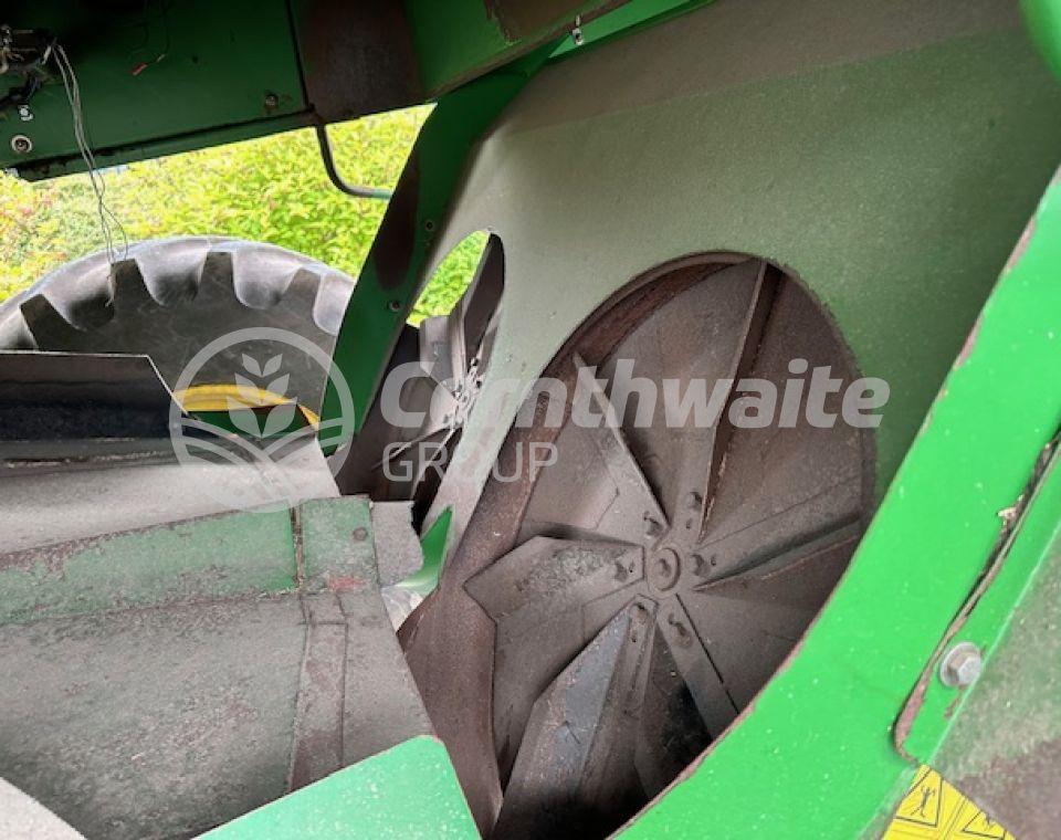 John Deere 9560 WTS Combine Harvester