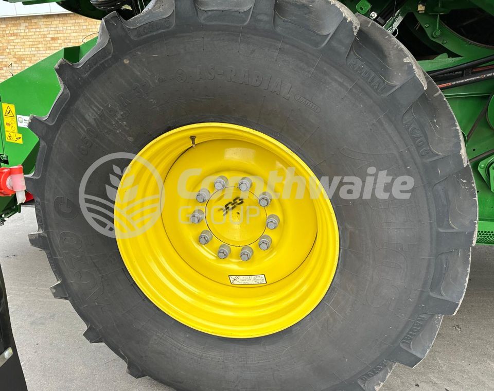 John Deere T550