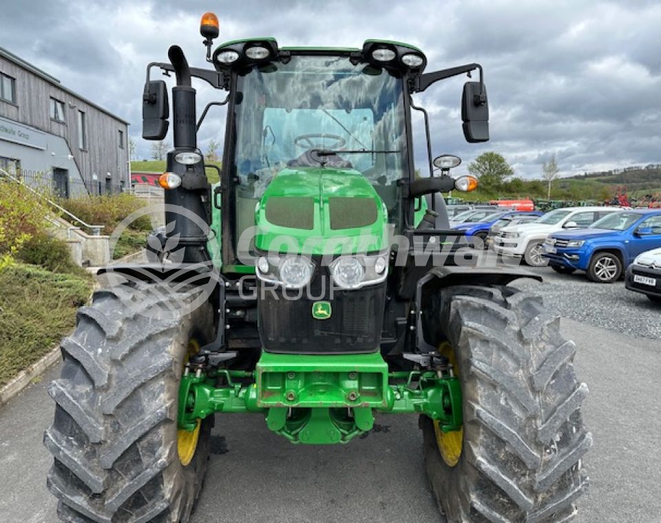 John Deere 6120M