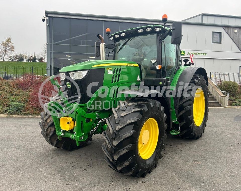 John Deere 6215R