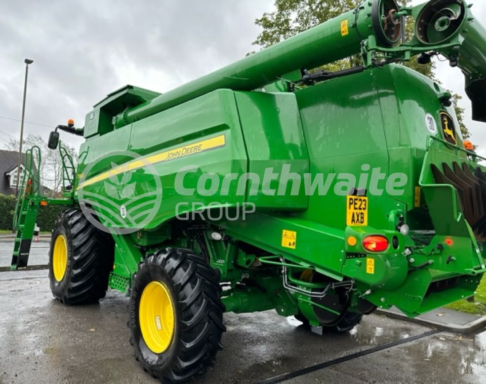 John Deere T560i Combine