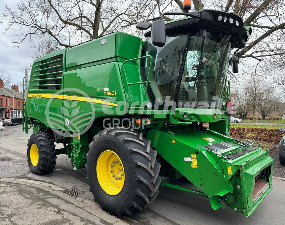 John Deere T550