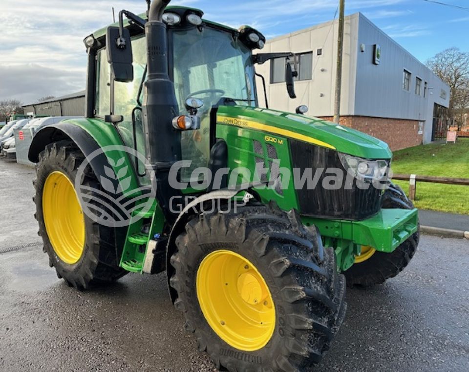 John Deere 6120M