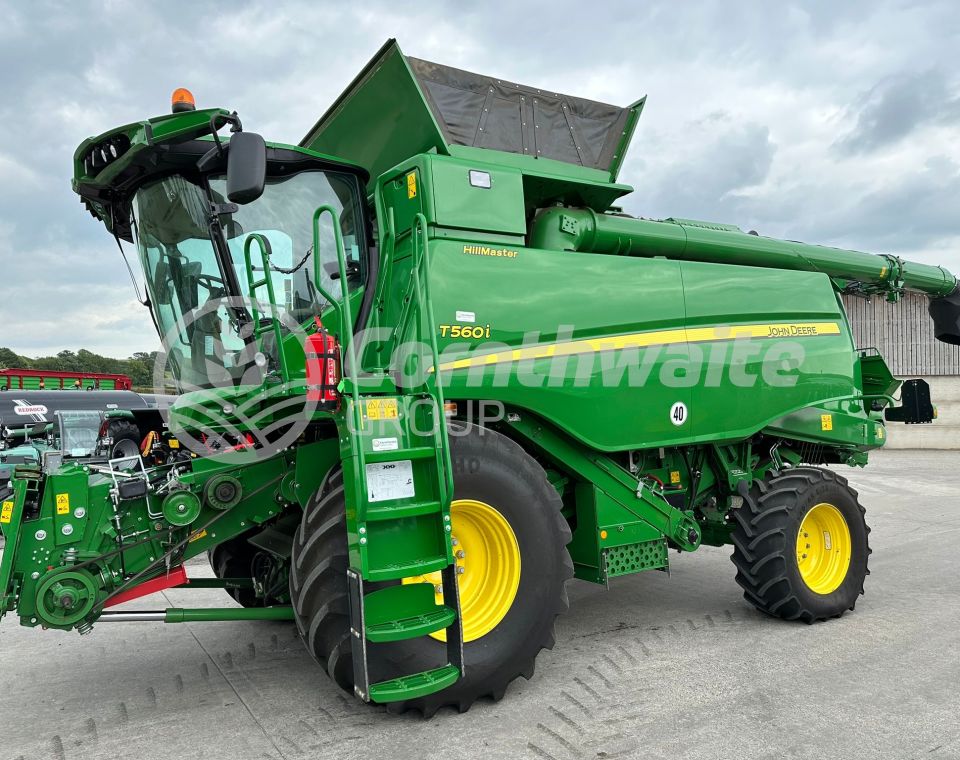 John Deere T560i