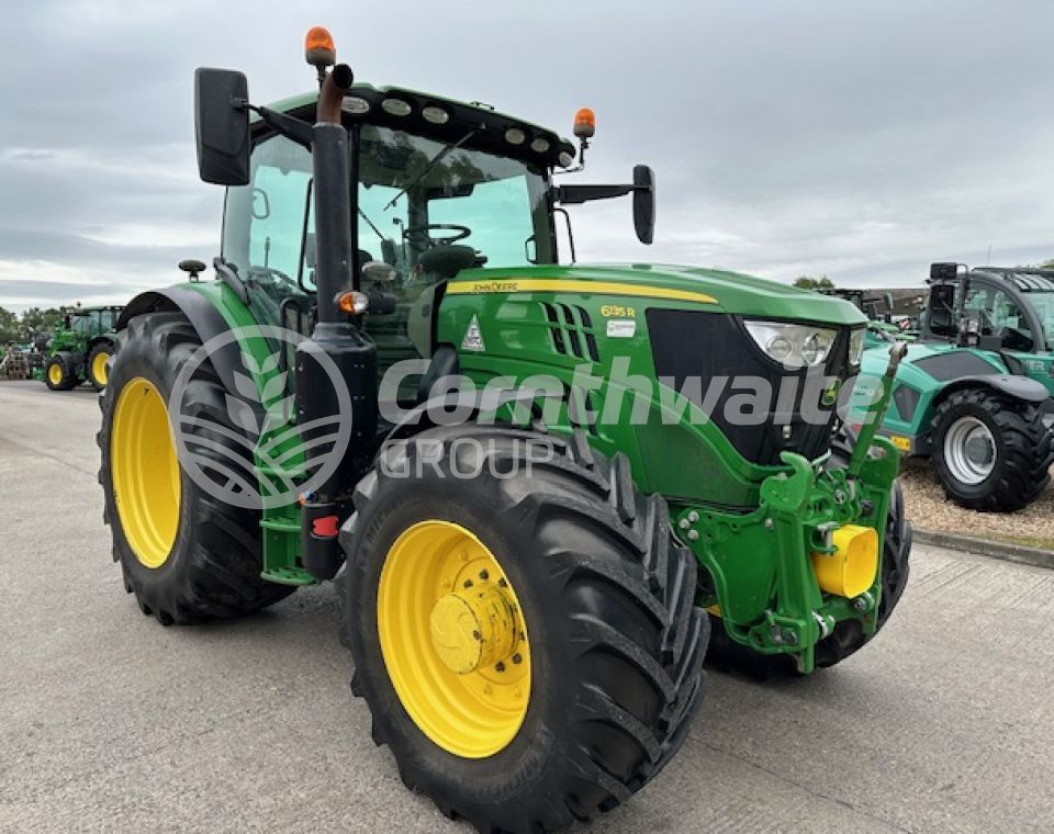 John Deere 6135R