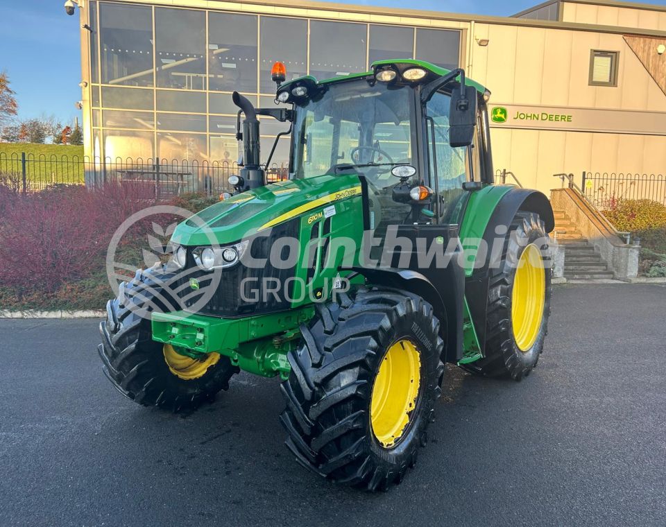 John Deere 6110M